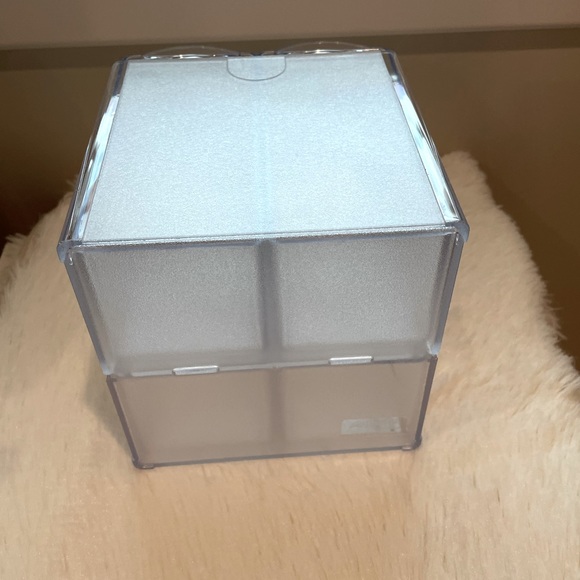 Clear desktop organizer with 4 drawers. EUC. - Picture 3 of 6